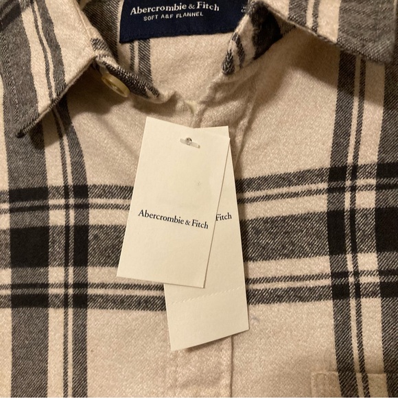 NWT A&F Flannel - Black and Beige, Medium - Picture 3 of 5